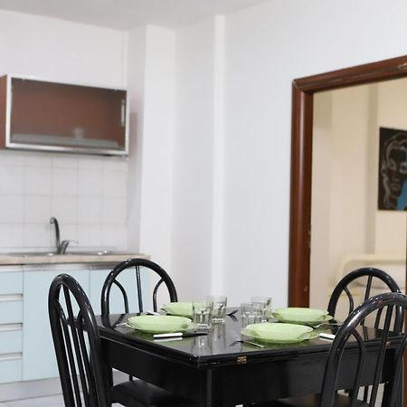 Napoli Centrale Budget Apartment Екстер'єр фото