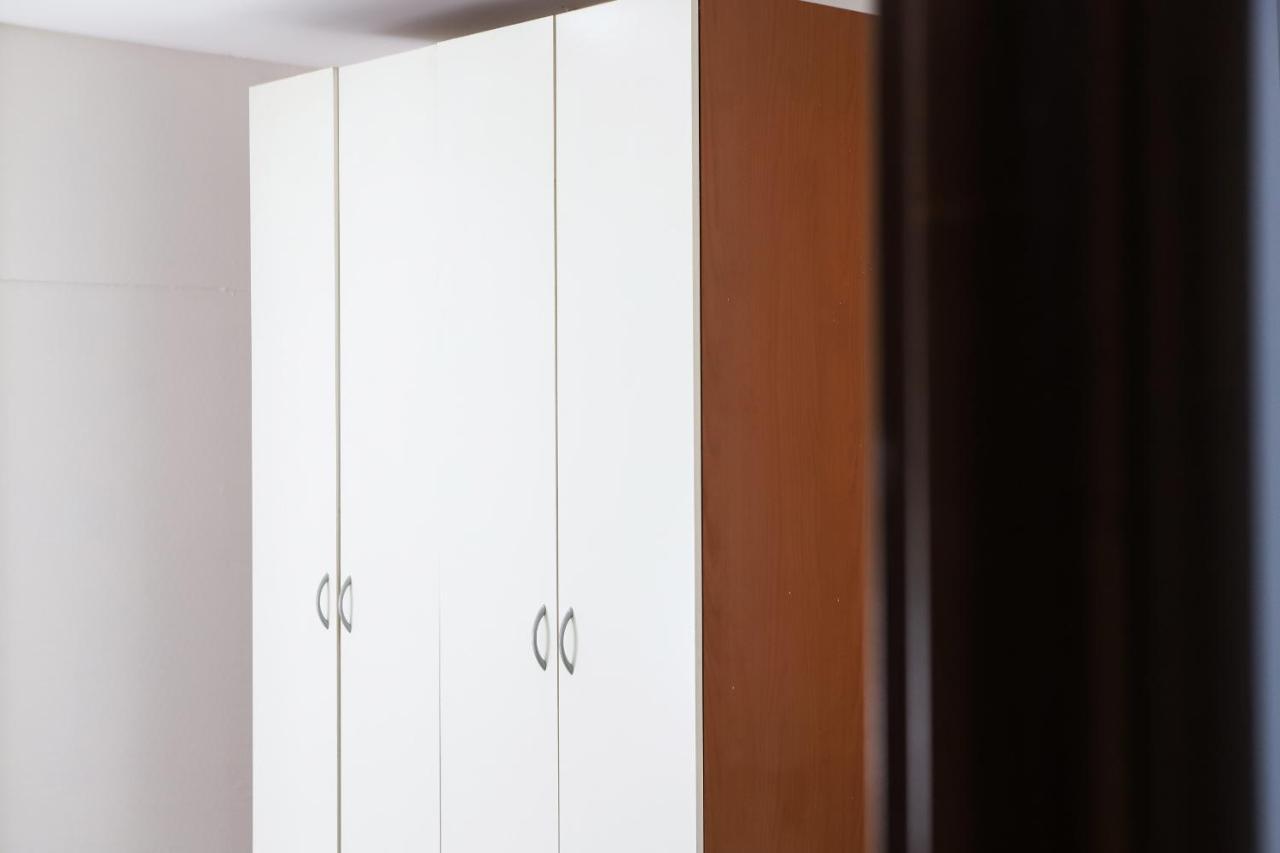 Napoli Centrale Budget Apartment Екстер'єр фото